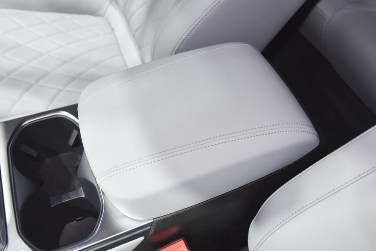 Фото машины 200