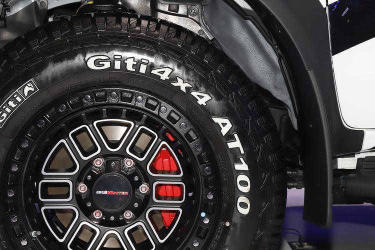 Фото машины 348