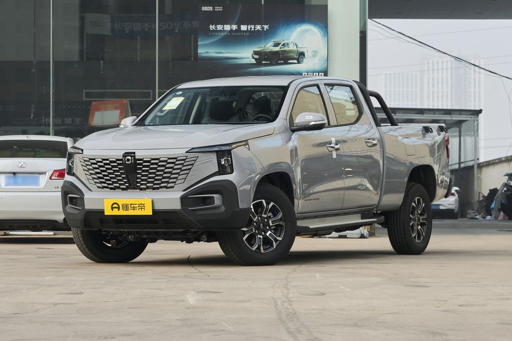 Luxury long box four-wheel drive