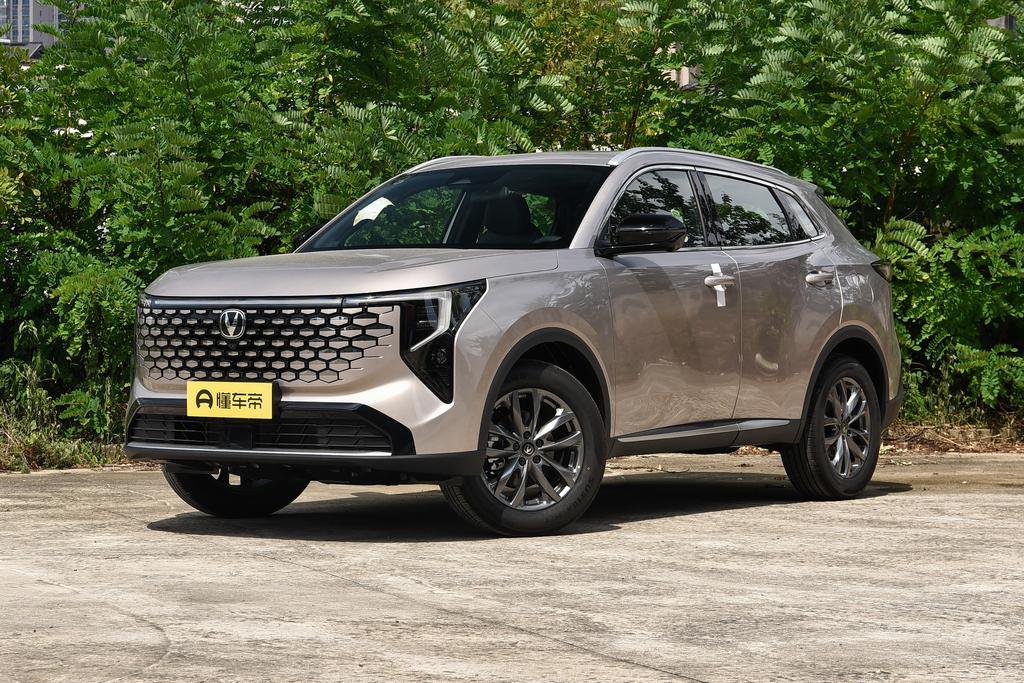 The fourth generation of the new blue whale 1.5T leading type