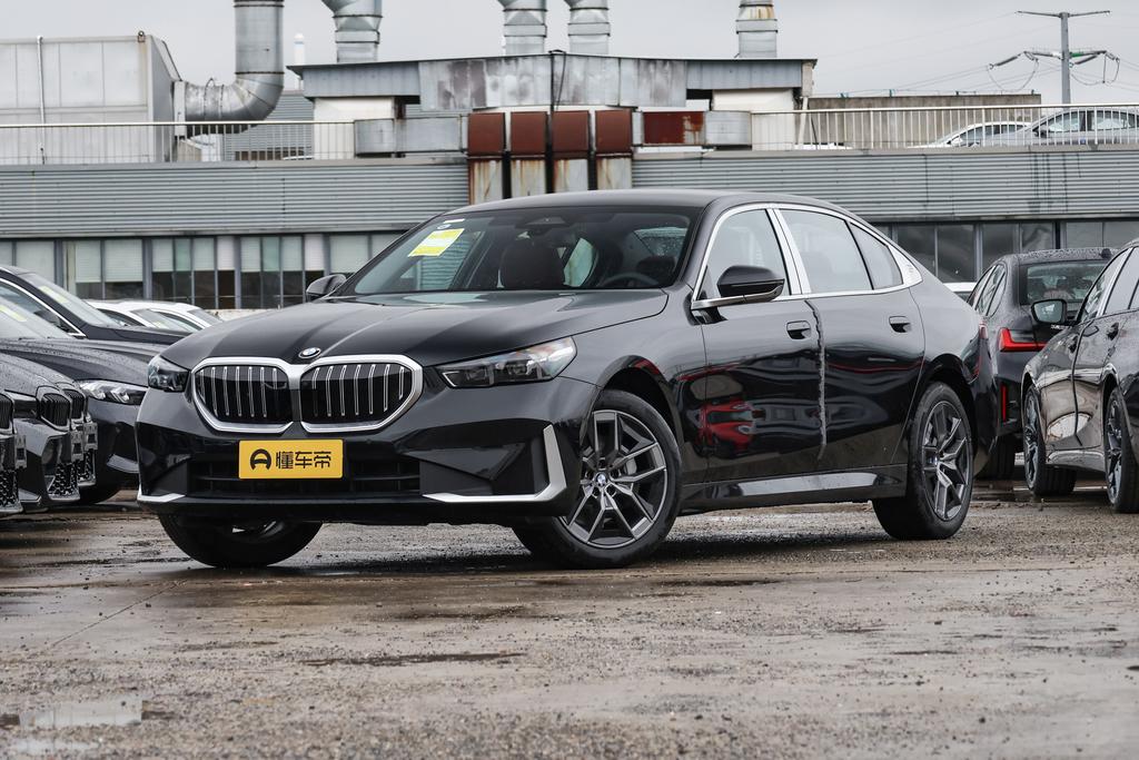 Facelift 530Li leading luxury set
