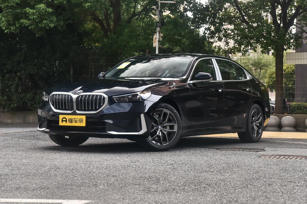 Facelift 530Li leading luxury set