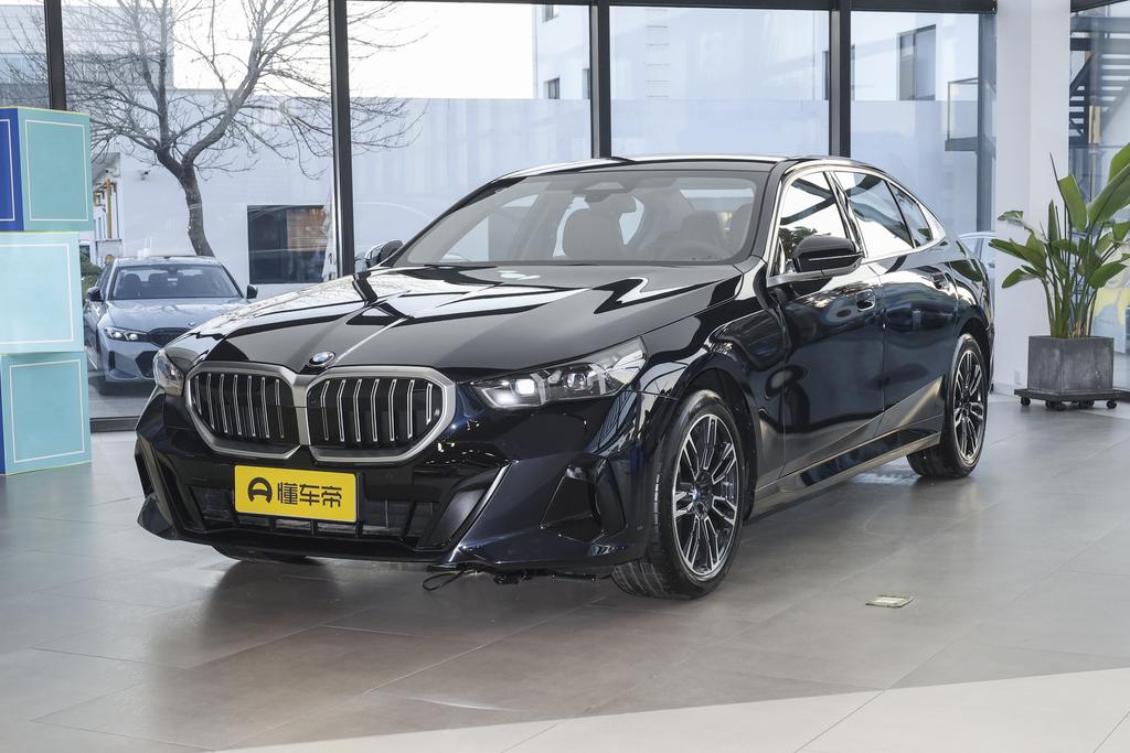 Facelift 530Li xDrive M sports suit