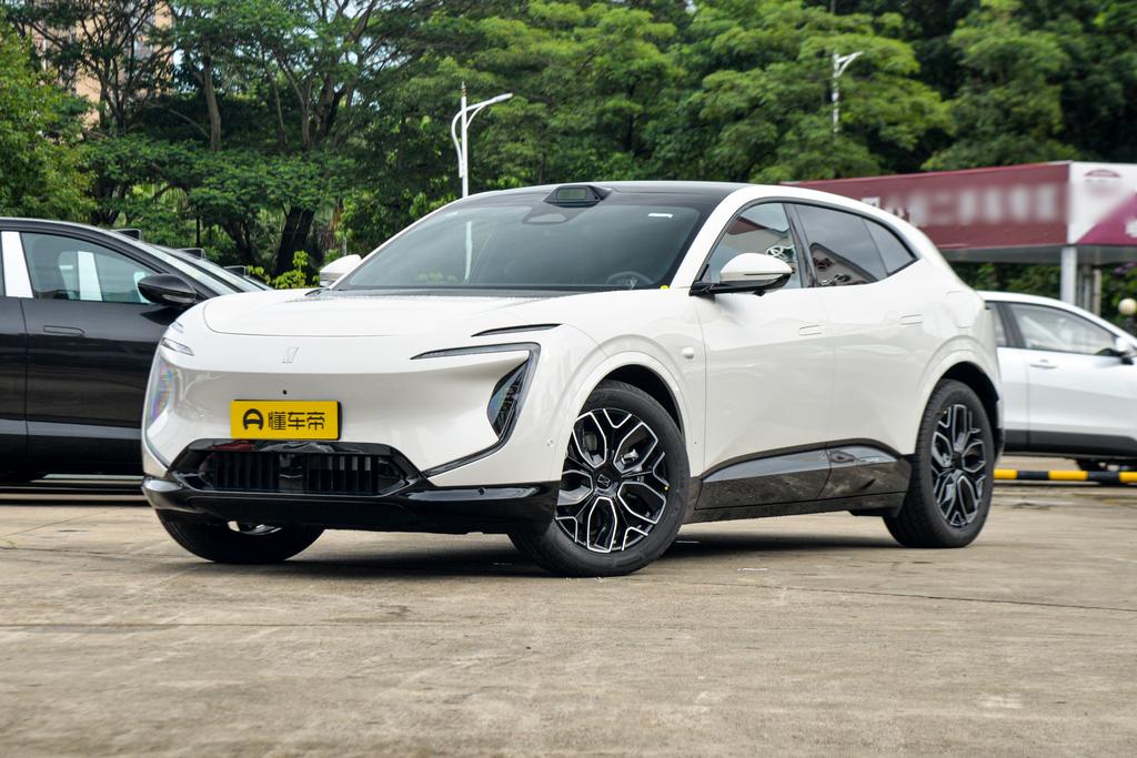 Ultra four-wheel drive pure electric version