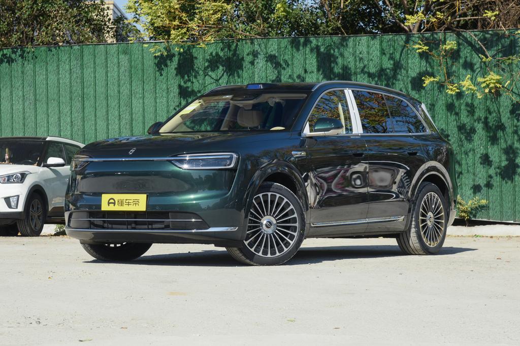 Extended range Max six-seater four-wheel drive version