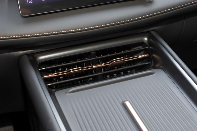 Фото машины 99