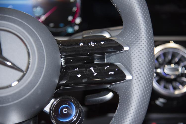 Фото машины 77