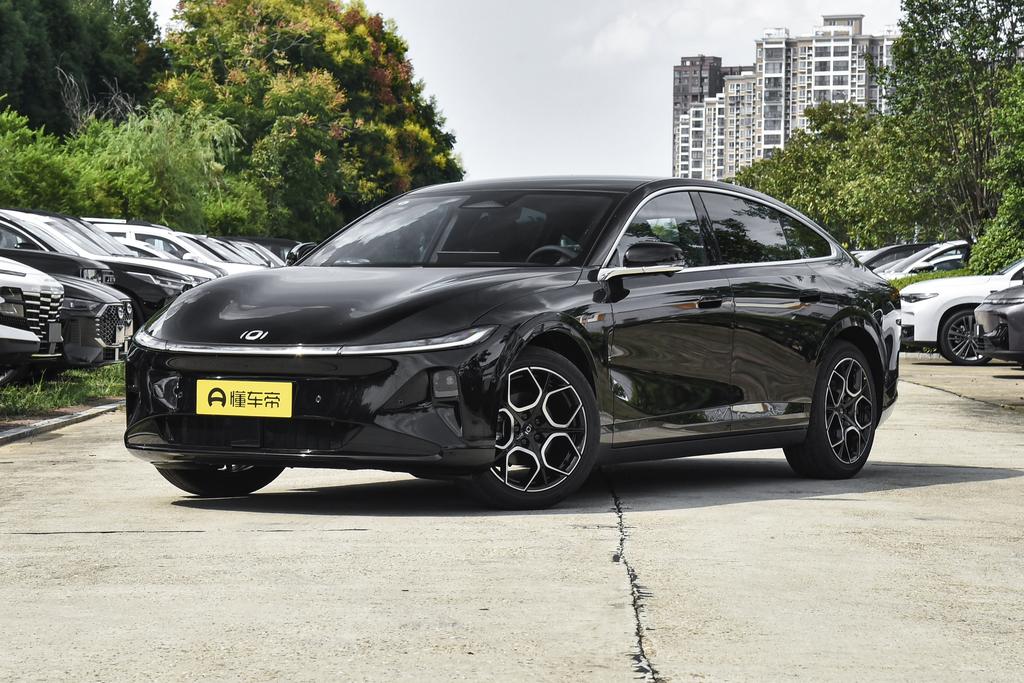 Super long Blue Whale Pure electric 730 flagship type