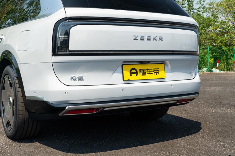 Фото машины 30