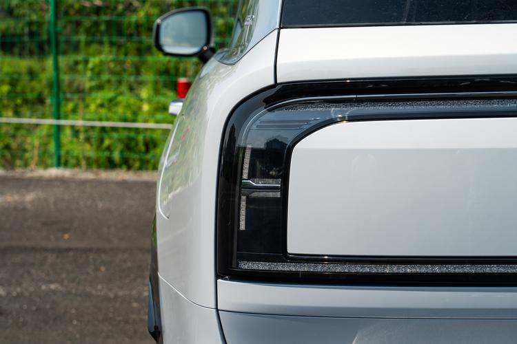 Фото машины 33