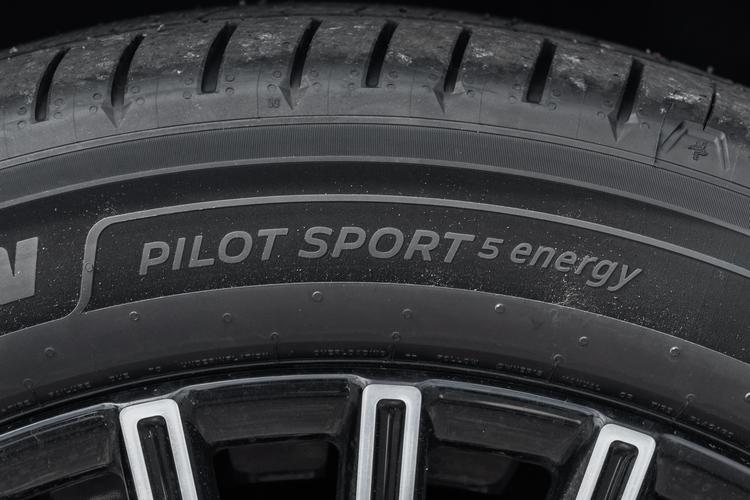 Фото машины 200