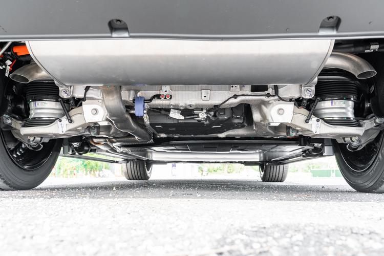 Фото машины 208