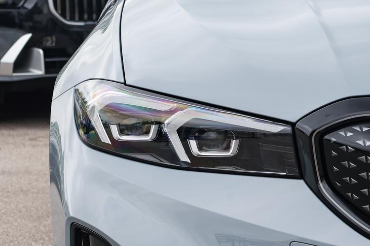 Фото машины 33