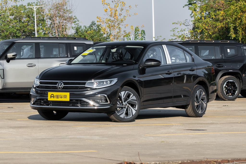 300TSI DSG Premium Edition