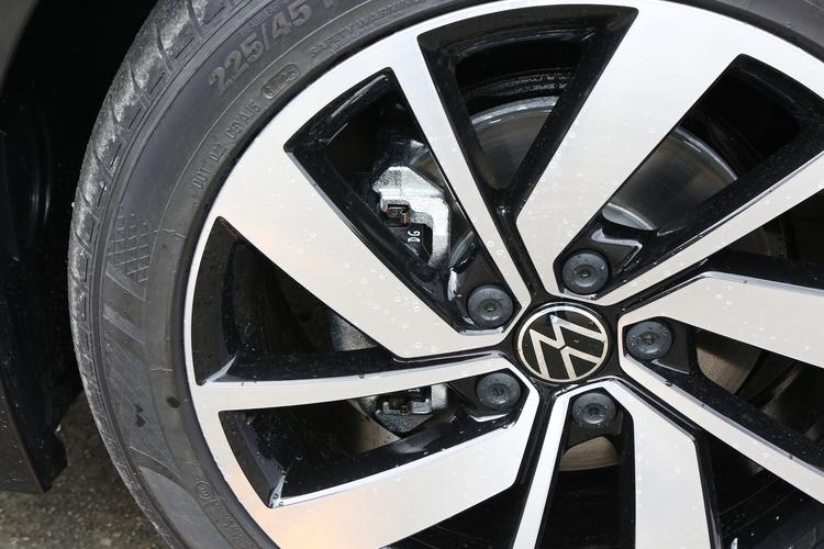 Фото машины 210