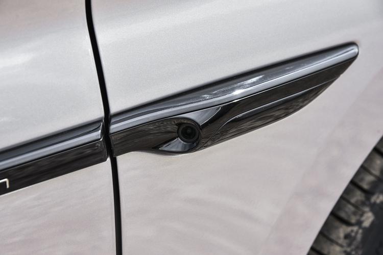 Фото машины 142