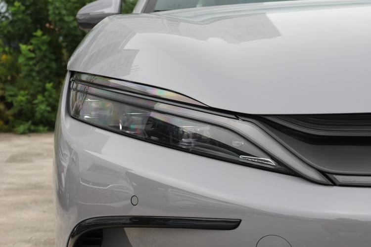 Фото машины 300