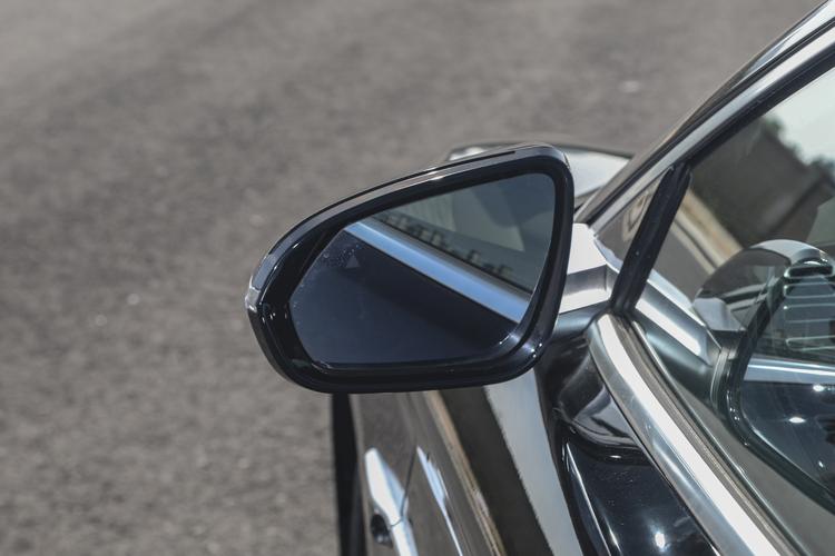 Фото машины 555