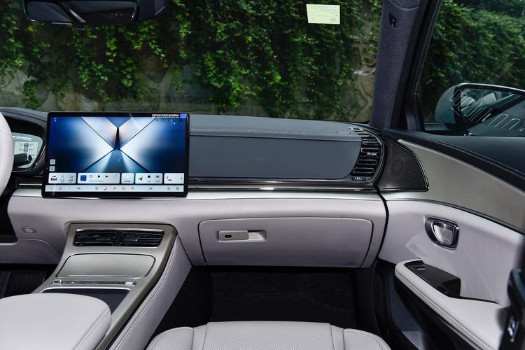 Фото машины 408