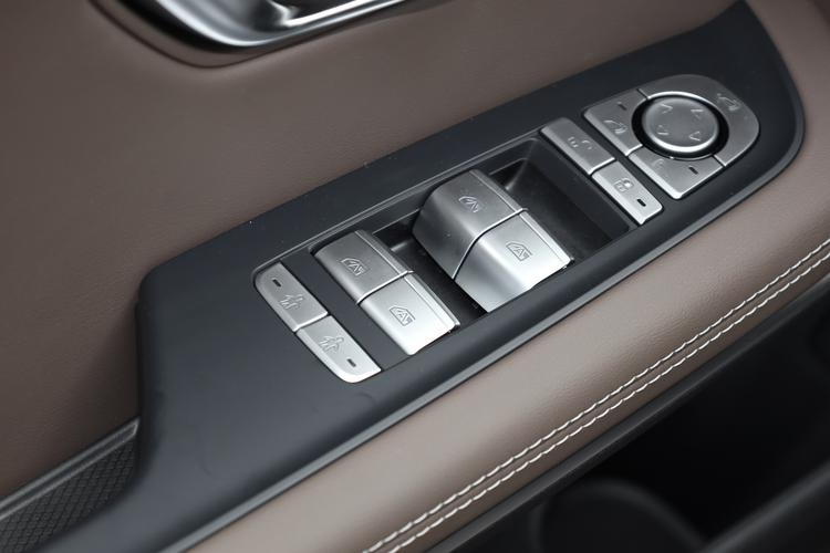 Фото машины 818