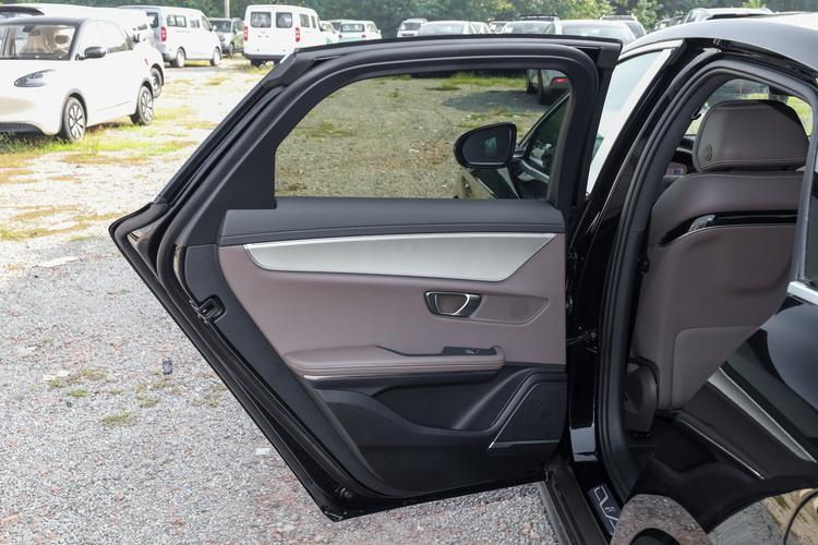 Фото машины 743