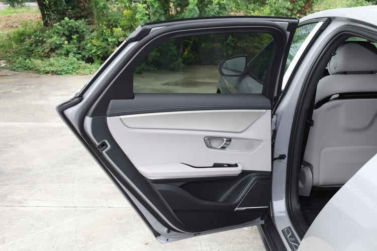 Фото машины 756