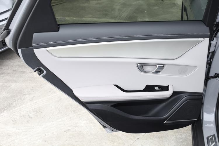 Фото машины 895