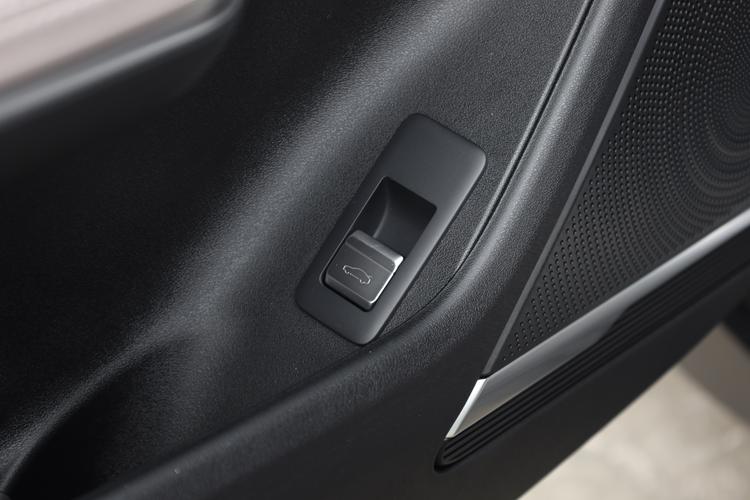 Фото машины 858