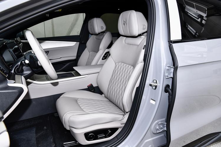 Фото машины 881