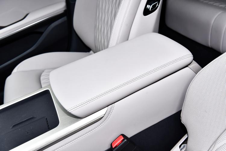 Фото машины 886