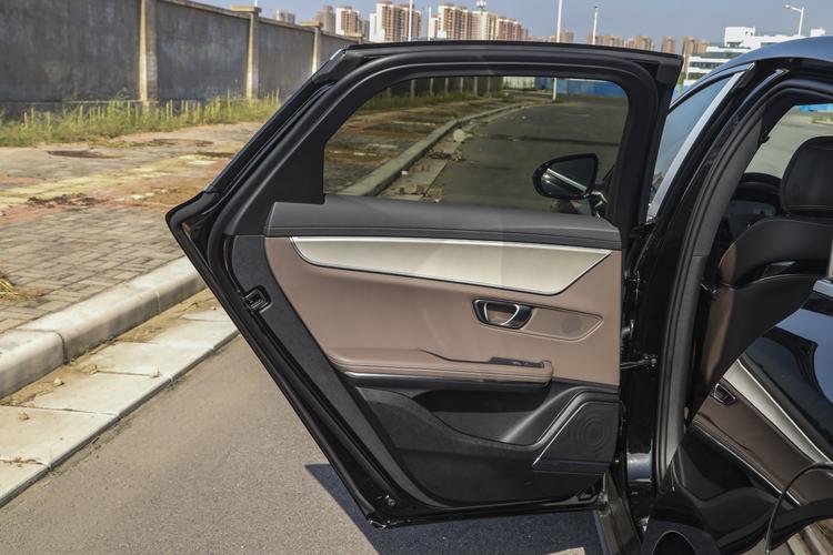 Фото машины 945