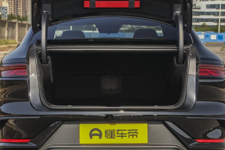 Фото машины 933