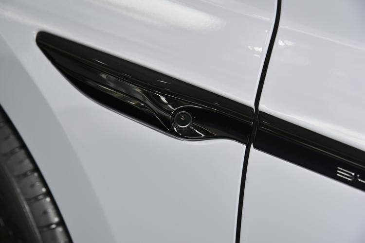 Фото машины 77