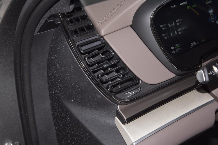 Фото машины 378