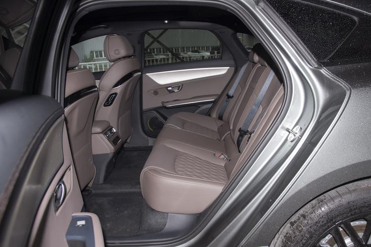 Фото машины 549