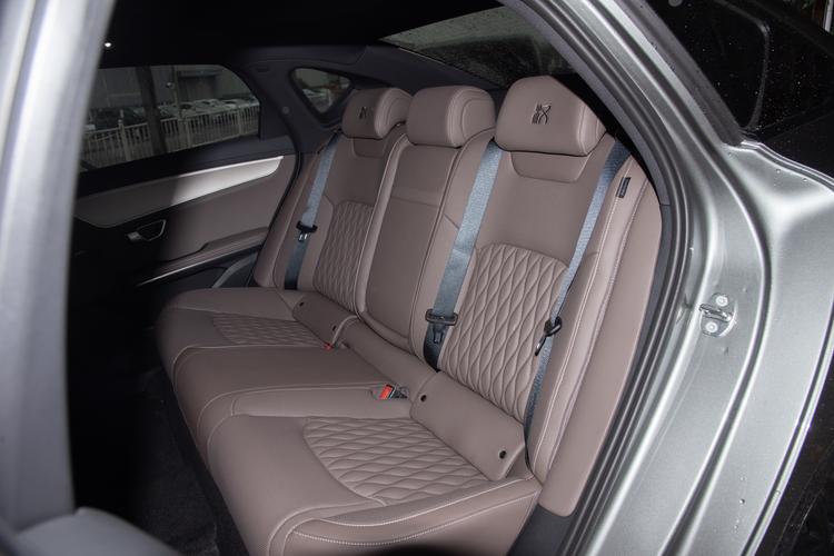 Фото машины 552