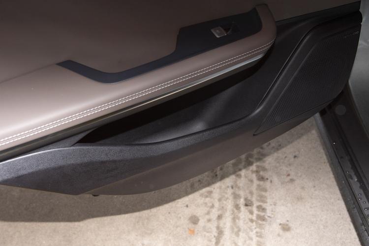 Фото машины 555