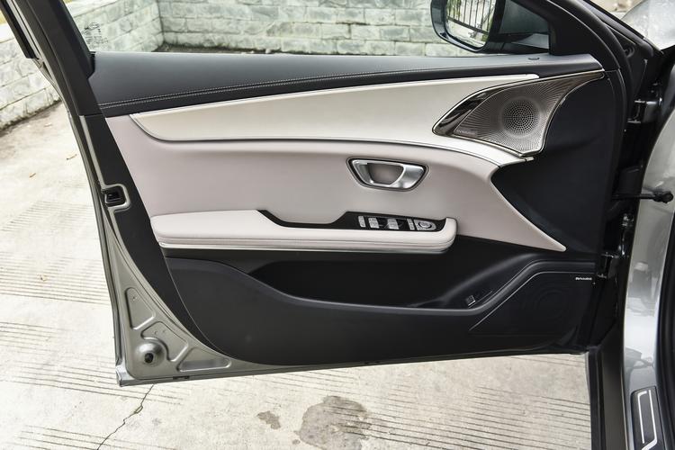 Фото машины 575