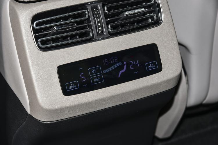 Фото машины 590