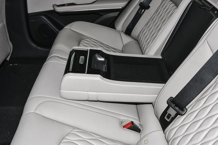 Фото машины 592