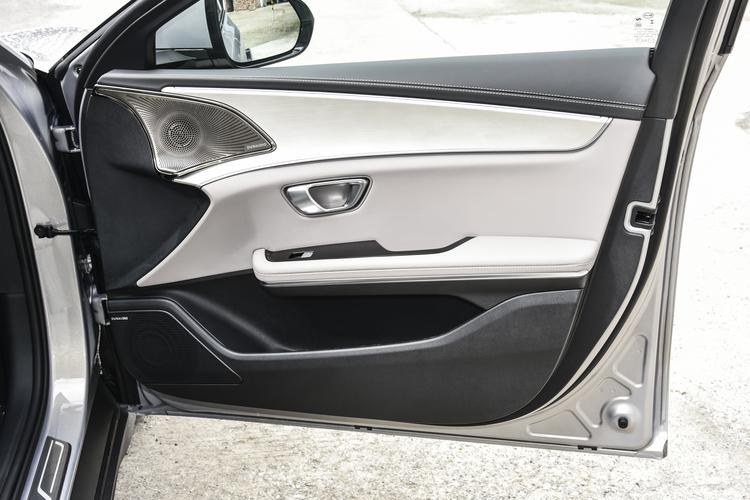 Фото машины 647