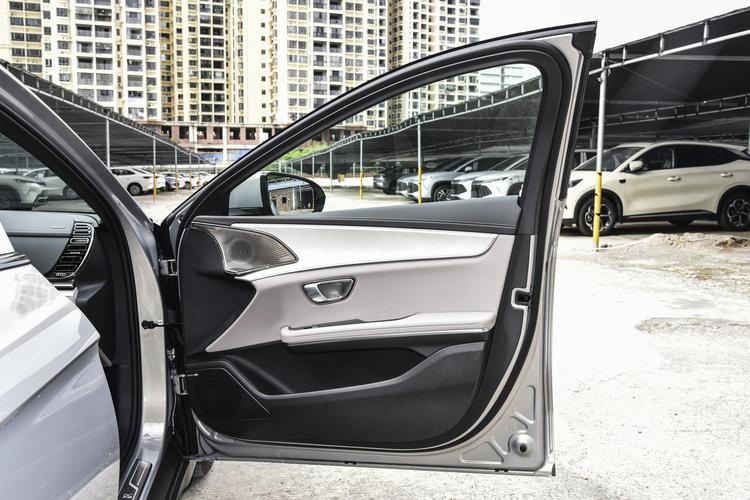 Фото машины 650