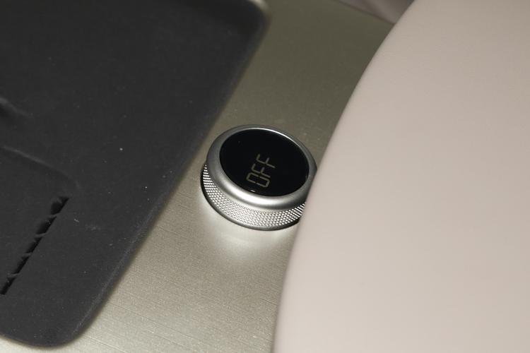 Фото машины 77