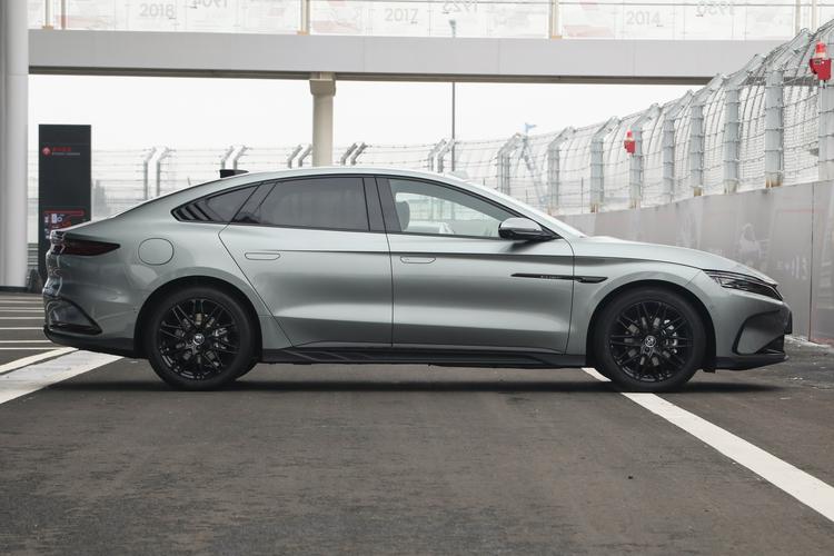 Фото машины 260