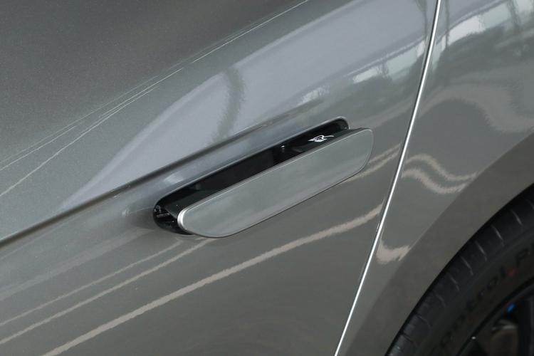 Фото машины 212