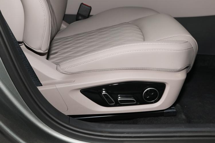 Фото машины 320