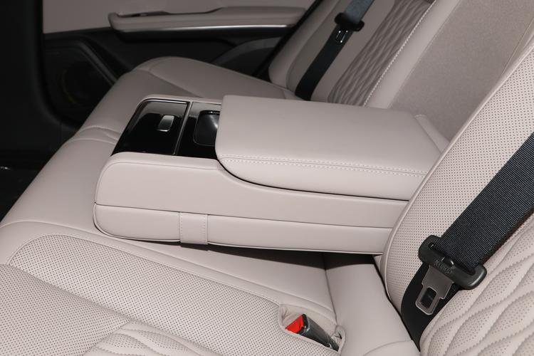 Фото машины 222