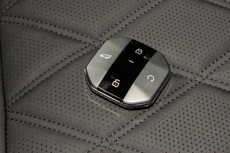 Фото машины 144