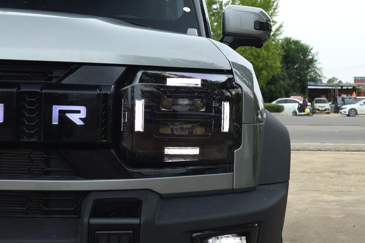 Фото машины 300