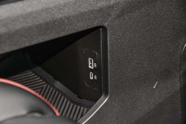 Фото машины 449